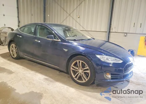 2015 Tesla Model S 85 z USA, uszkodzony, nr VIN 5YJSA1H11FFP73370
